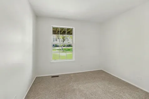 530A Pembrook Court S Crystal Lake IL 60014