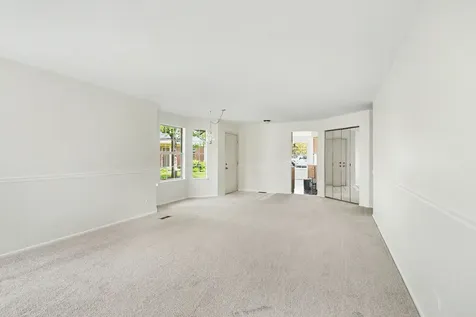 530A Pembrook Court S Crystal Lake IL 60014
