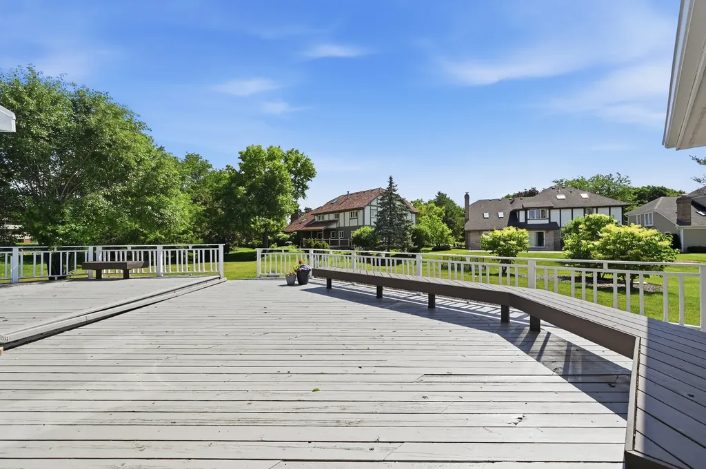 1500 Pine View Court Darien IL 60561