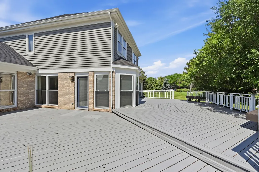 1500 Pine View Court Darien IL 60561