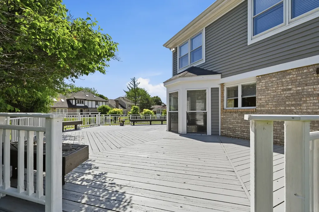 1500 Pine View Court Darien IL 60561