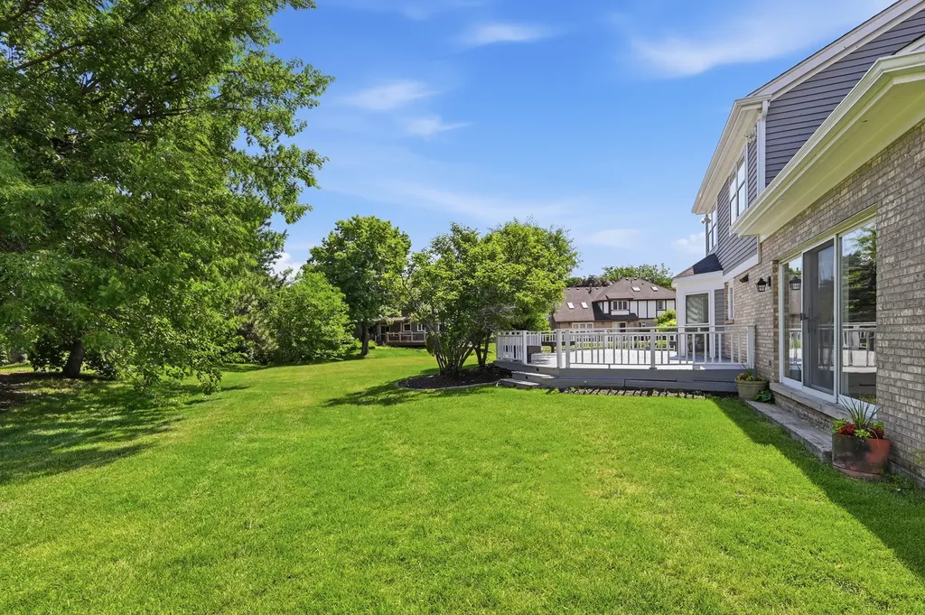 1500 Pine View Court Darien IL 60561