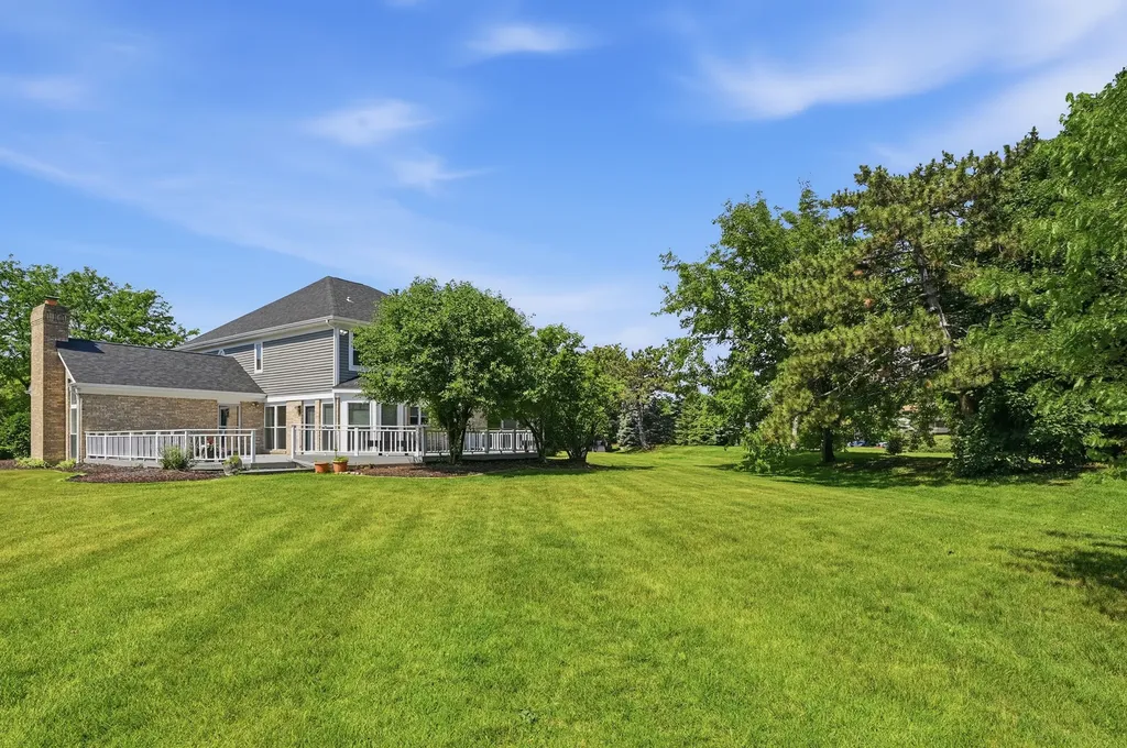 1500 Pine View Court Darien IL 60561