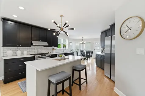 1500 Pine View Court Darien IL 60561