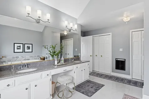 1500 Pine View Court Darien IL 60561