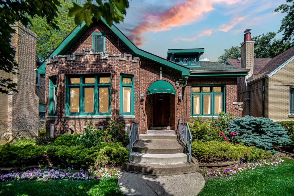 9553 South Hamilton Avenue Chicago IL 60643