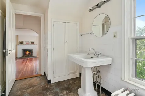 30128 North Saint Marys Road Libertyville IL 60048