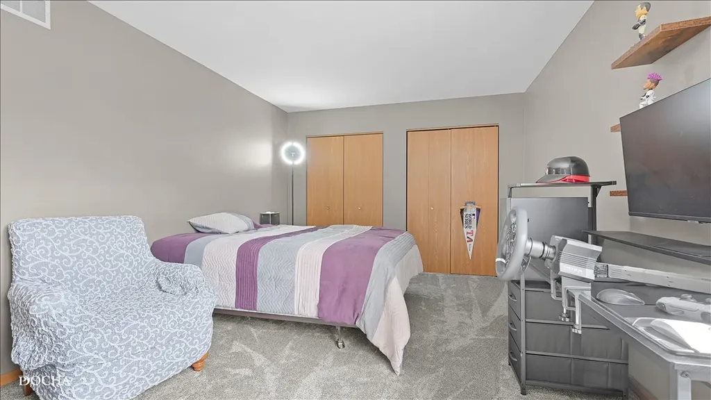 1440 Foxcroft Drive Aurora IL 60506