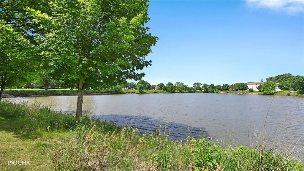 1440 Foxcroft Drive Aurora IL 60506