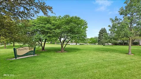 1440 Foxcroft Drive Aurora IL 60506
