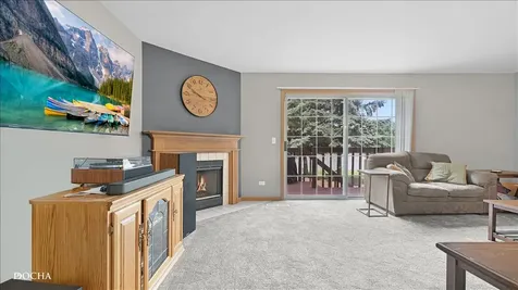 1440 Foxcroft Drive Aurora IL 60506