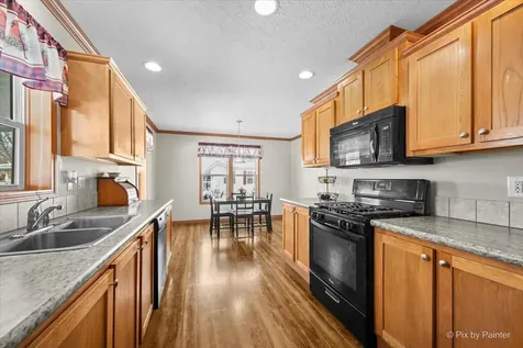 173 Northshore Road Elgin IL 60123