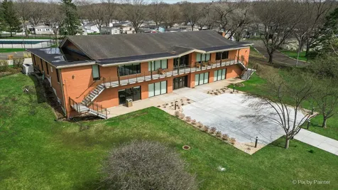 173 Northshore Road Elgin IL 60123