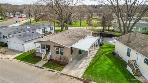 173 Northshore Road Elgin IL 60123