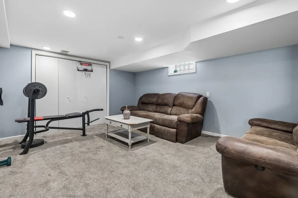 7738 West Clarence Avenue Chicago IL 60631