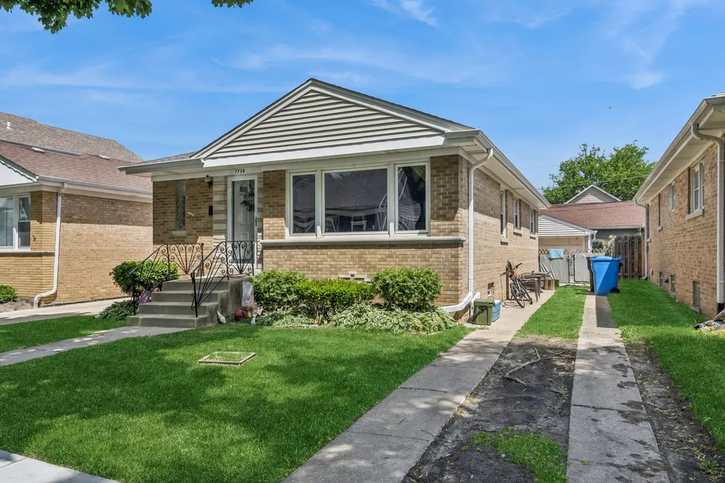 7738 West Clarence Avenue Chicago IL 60631