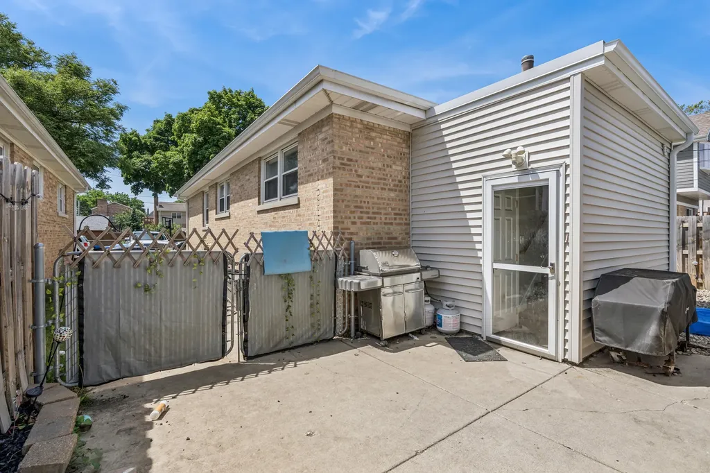 7738 West Clarence Avenue Chicago IL 60631