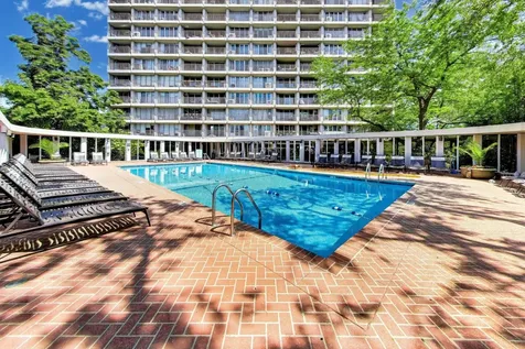 1960 North Lincoln Park West Chicago IL 60614