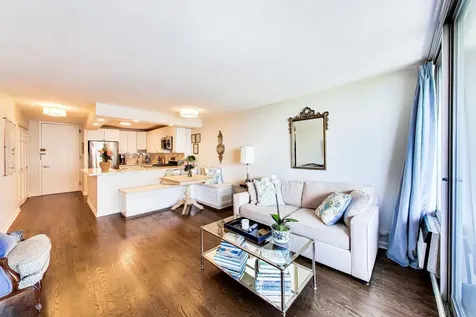 1960 North Lincoln Park West Chicago IL 60614
