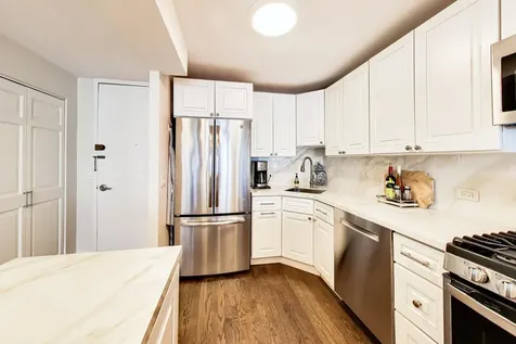 1960 North Lincoln Park West Chicago IL 60614