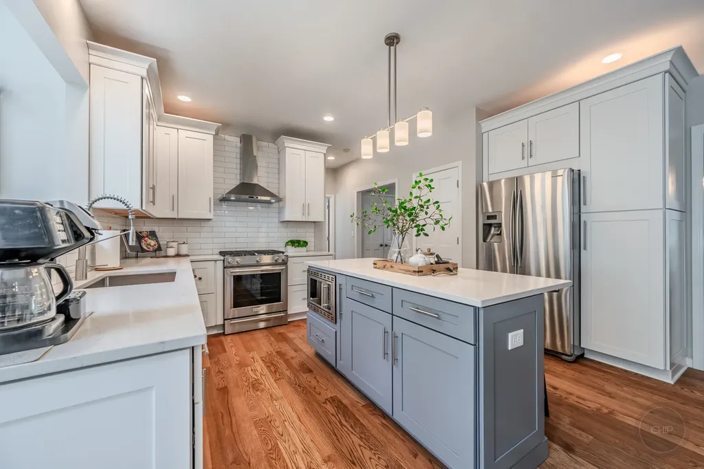 259 Millcreek Lane Naperville IL 60540