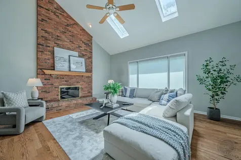 259 Millcreek Lane Naperville IL 60540
