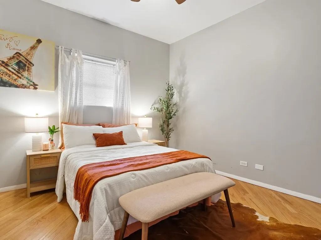 3951 North St Louis Avenue Chicago IL 60618
