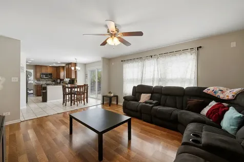791 Brookline Street South Elgin IL 60177