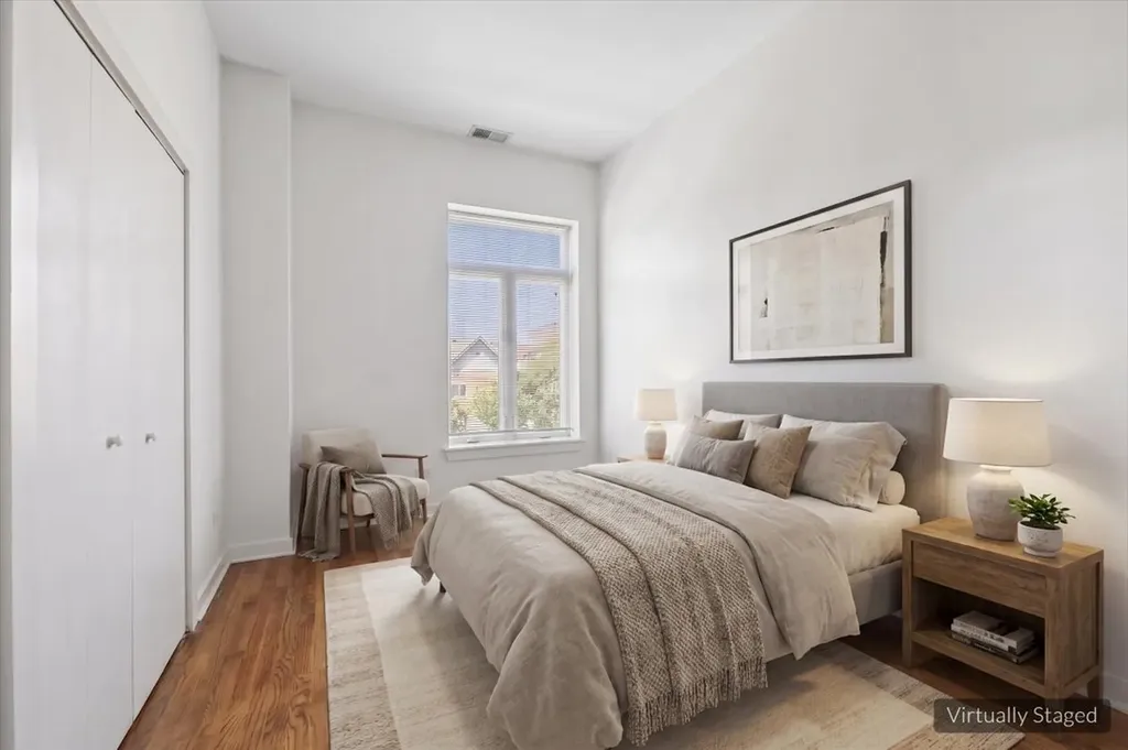 6417 South Minerva Avenue Chicago IL 60637