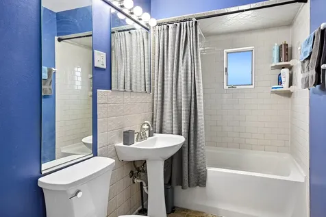 728 North Kennicott Avenue Arlington Heights IL 60004