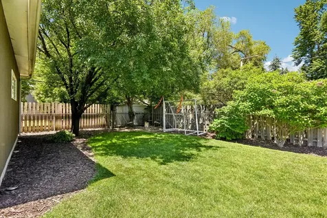 728 North Kennicott Avenue Arlington Heights IL 60004