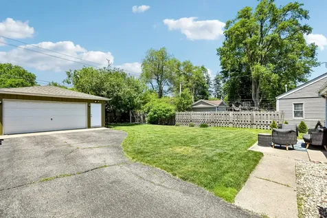 728 North Kennicott Avenue Arlington Heights IL 60004