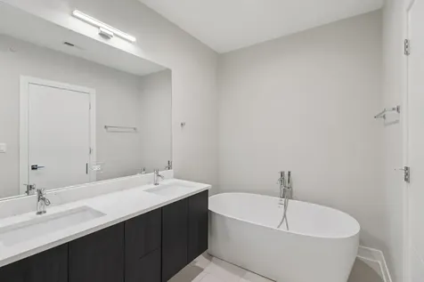 1744 Walnut Circle Northbrook IL 60062