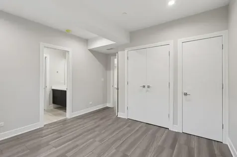 1744 Walnut Circle Northbrook IL 60062