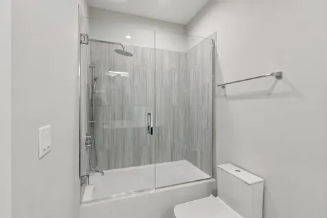 1744 Walnut Circle Northbrook IL 60062
