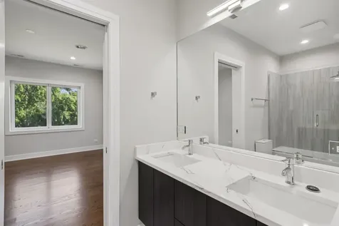 1744 Walnut Circle Northbrook IL 60062