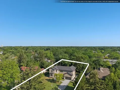 1744 Walnut Circle Northbrook IL 60062