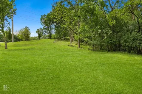 10s641 South Garfield Avenue Burr Ridge IL 60527