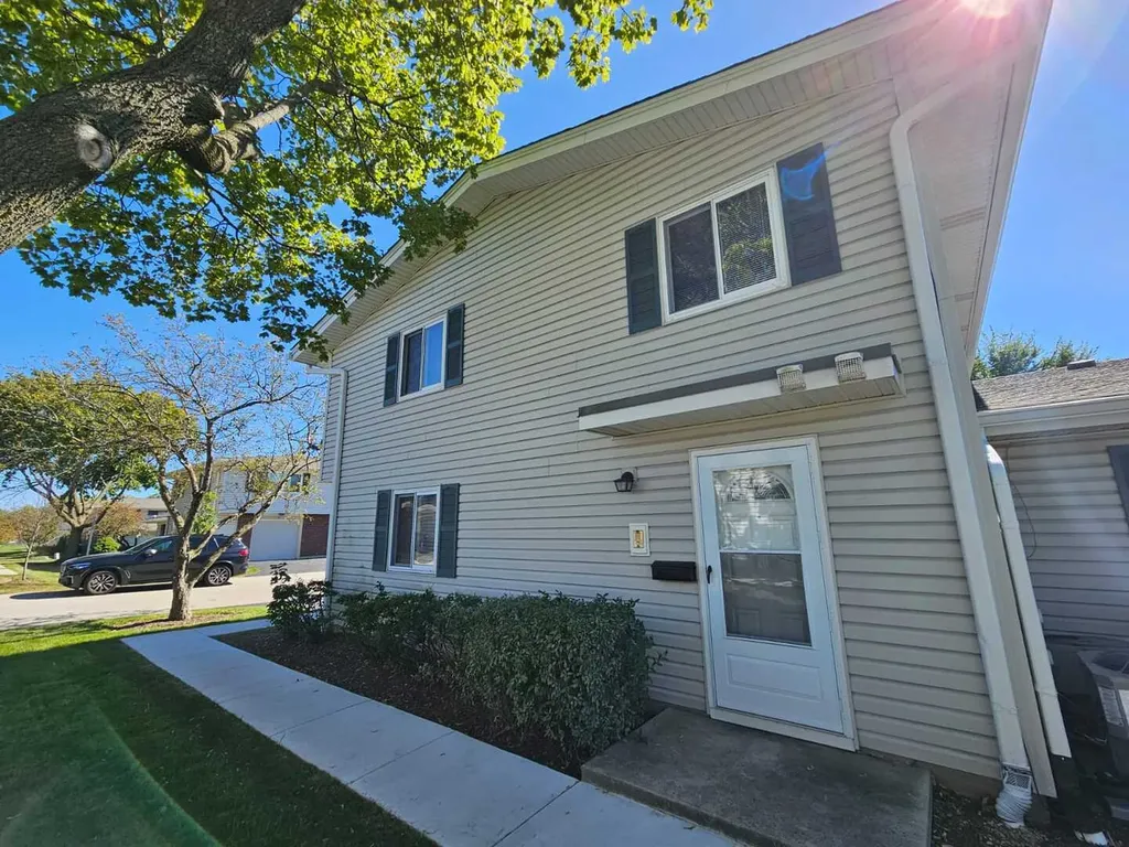 134 Shattuck Court Schaumburg IL 60194