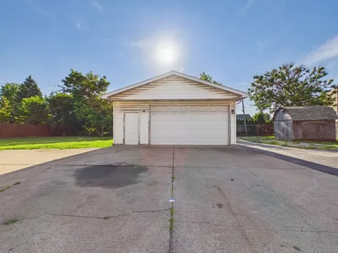 8133 South 85th Court Justice IL 60458