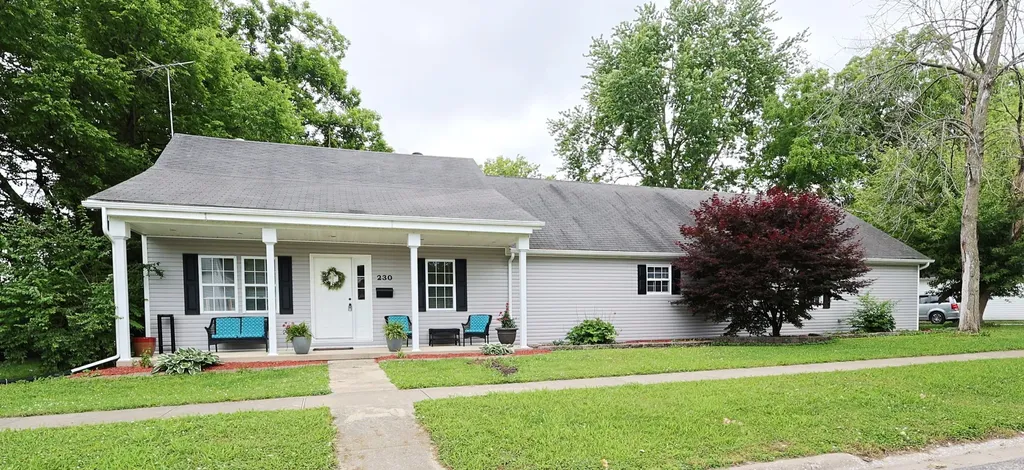 230 Fairfax Street Carlyle IL 62231