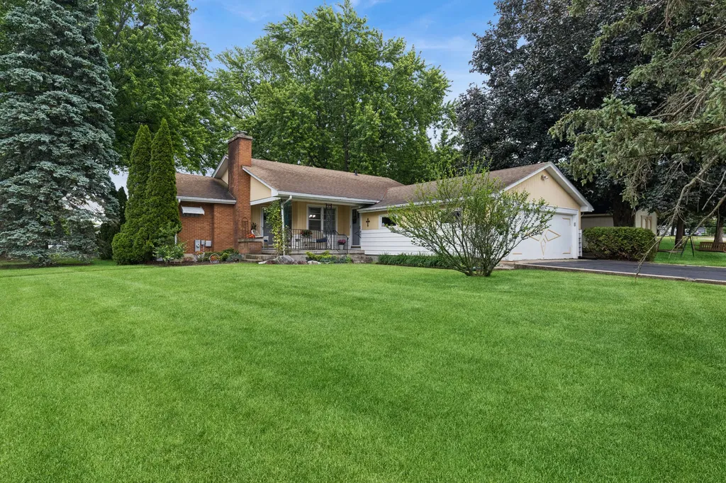 3607 West Clover Avenue Mchenry IL 60050