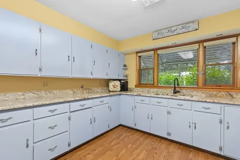 3607 West Clover Avenue Mchenry IL 60050