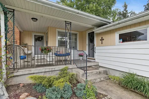3607 West Clover Avenue Mchenry IL 60050
