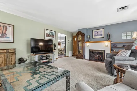 3607 West Clover Avenue Mchenry IL 60050