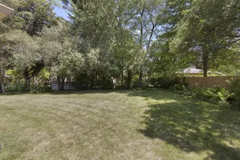 1915 Greenfield Lane Rockford IL 61107
