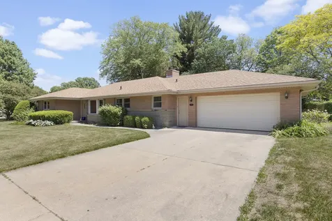 1915 Greenfield Lane Rockford IL 61107