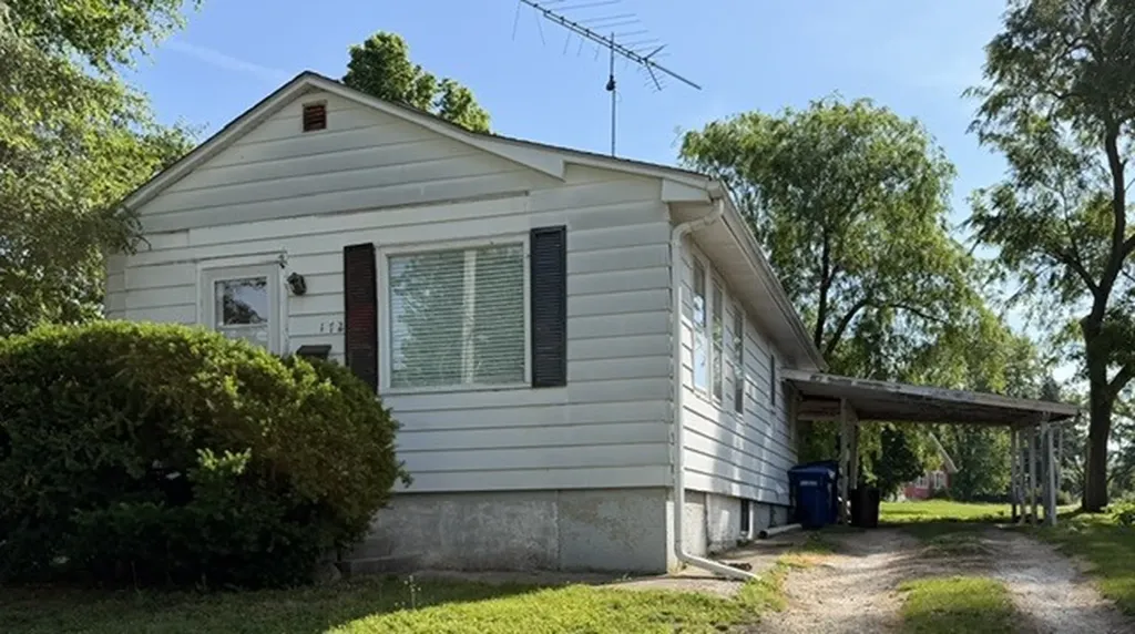 172 Oak Drive Dekalb IL 60115