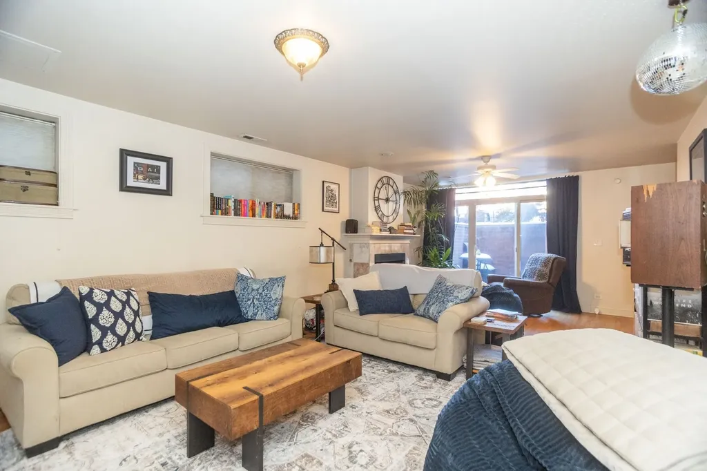 2645 West Haddon Avenue Chicago IL 60622