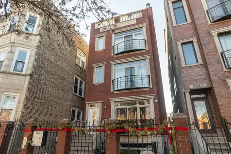 2645 West Haddon Avenue Chicago IL 60622
